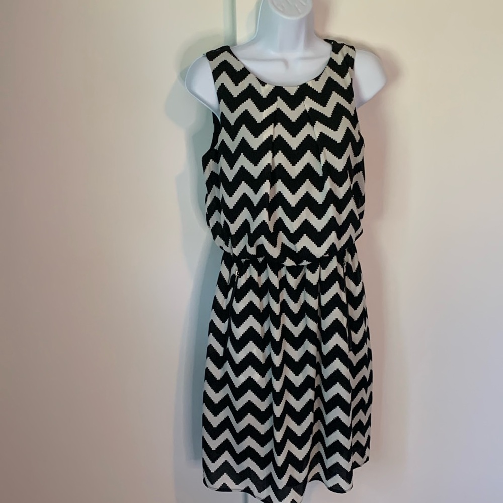 SL Fashions Geometric Print Dress W Zip Pockets Black & White Size 6